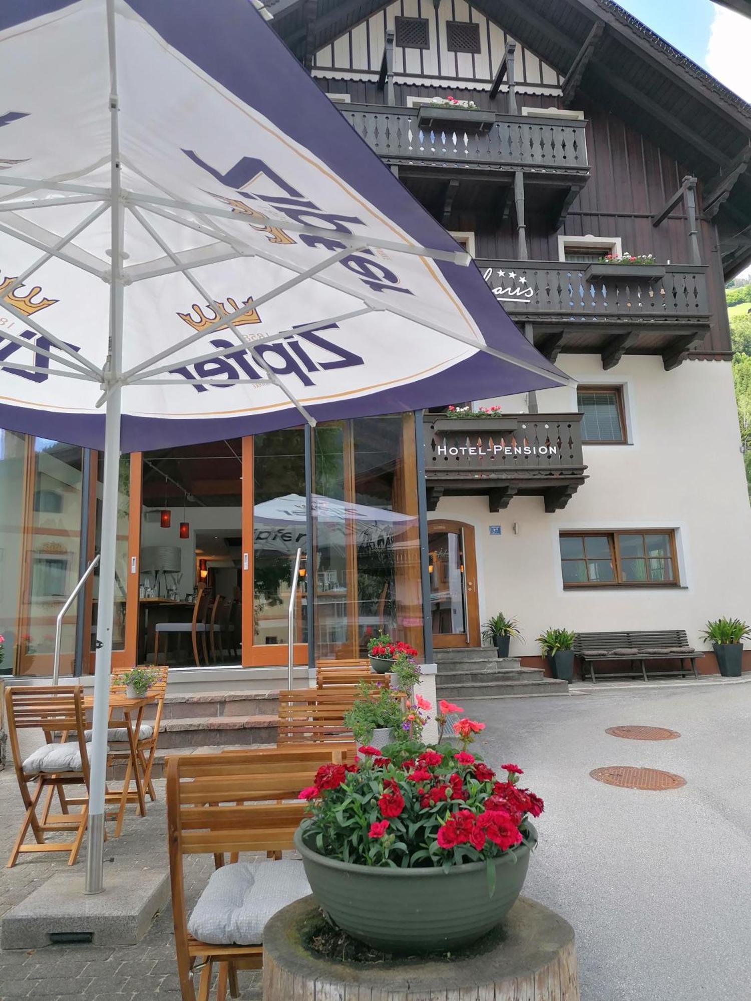 Hotel-Pension Hoferhaus Neukirchen am Großvenediger Exterior photo